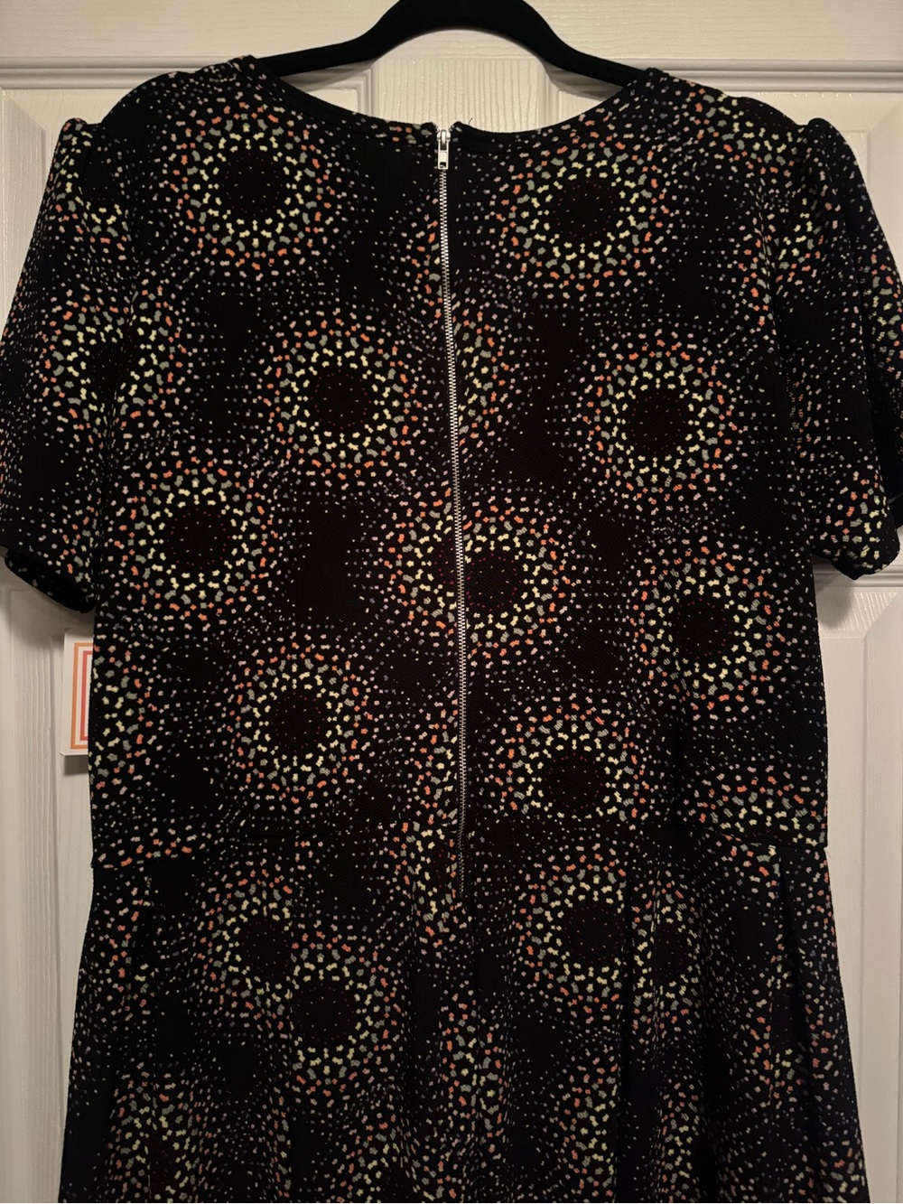 NWT LuLaRoe Sz 3XL Amelia Short Sleeve Black Circle-Print Fit & Flare Dress - Picture 8 of 10